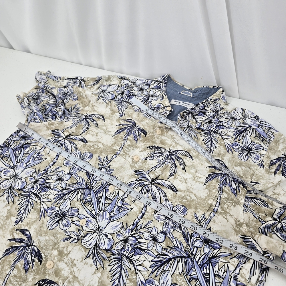 Tommy Bahama Veracruz Cay Hawaiian Shirt White Palm Floral Size 2XL 100% Viscose - Picture 6 of 8